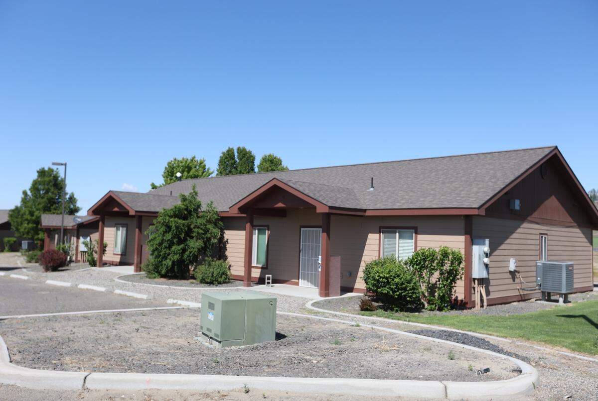 Ringold is a Wafla-owned farmworker housing property in Mesa, WA. It has 12 three-bedroom units with 11 beds for H-2A workers.