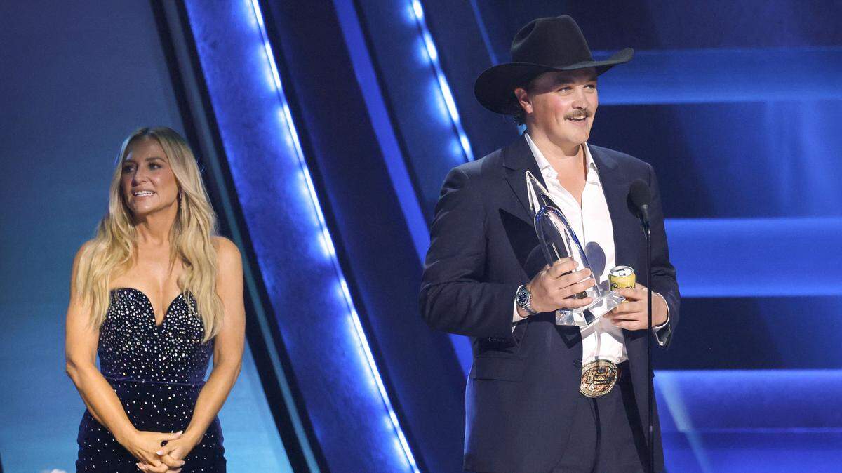 Zach Top accepts the New Artist of the Year Award onstage during the 59th Annual CMA Awards at Bridgestone Arena on November 19, 2025 in Nashville.