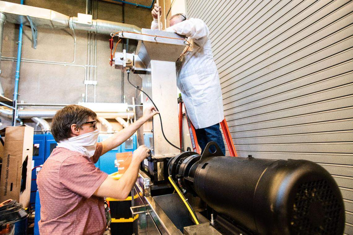 Known commonly as the “Muffin Monster,” this customized industrial grinder at Pacific Northwest National Laboratory is used to shred biomass, including food waste, to create a slurry that can be pumped into a reactor that converts it to energy-rich biofuel that could be used in fuel blends that take the place of conventional fossil fuels.