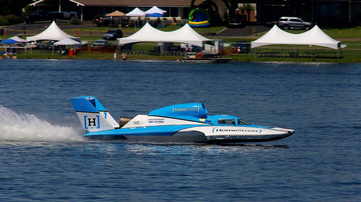 This hydroplane set a Columbia Cup qualifying speed record despite soaring temperatures