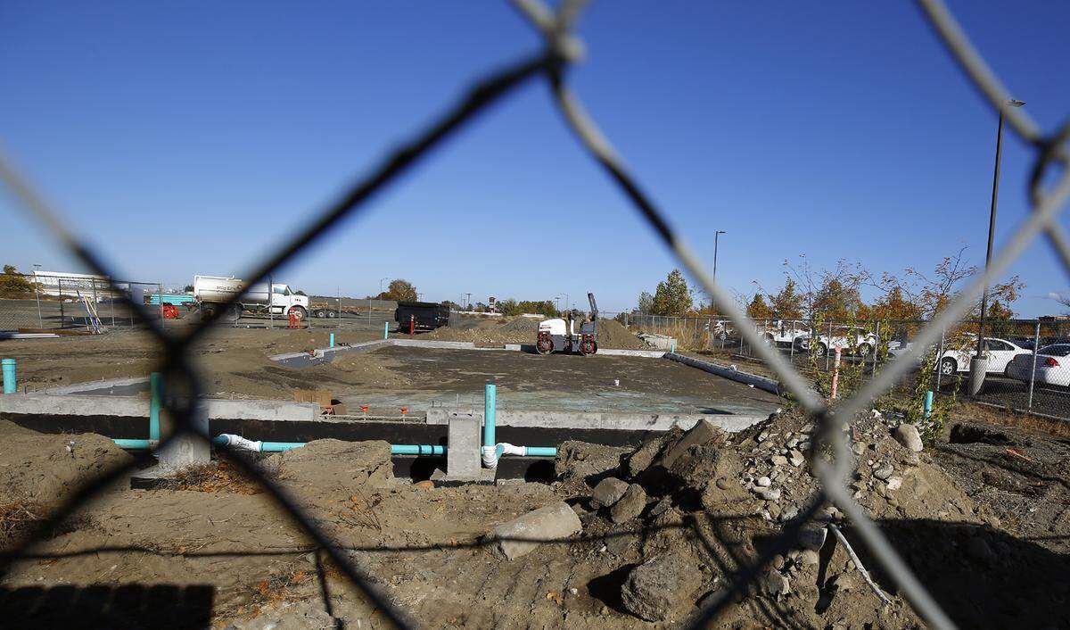 Benton County is constructing a 2,000-square-foot building to serve as a maintenance shop and office at the county administrative complex at 7122 W. Okanogan Place in Kennewick. The project is valued at $1.5 million. 