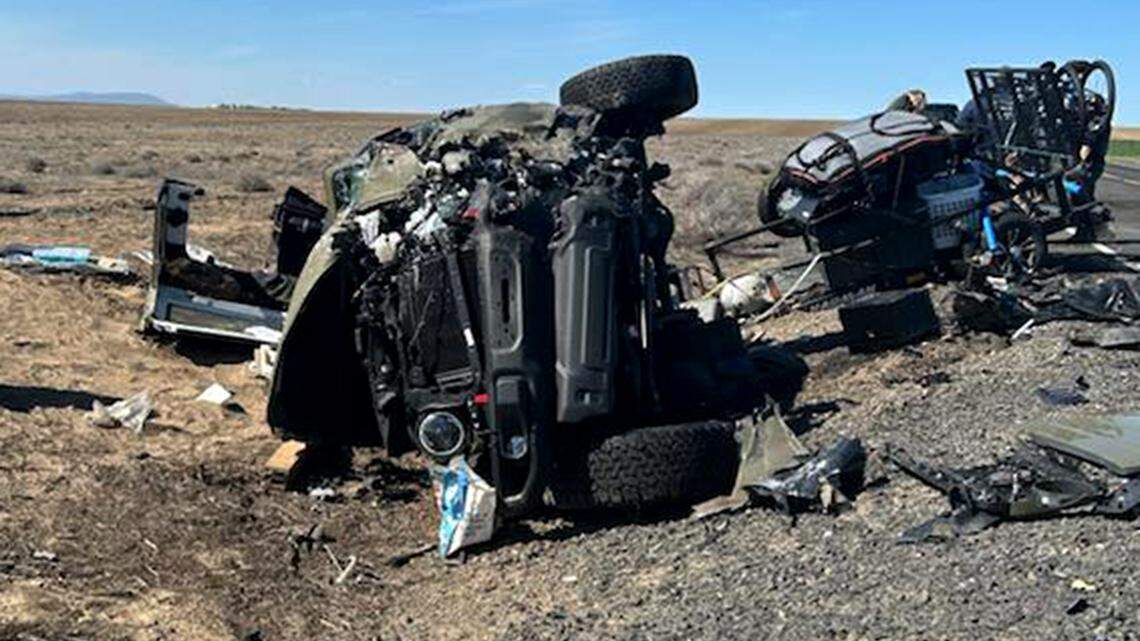 1 seriously injured in head-on wreck in rural Benton County