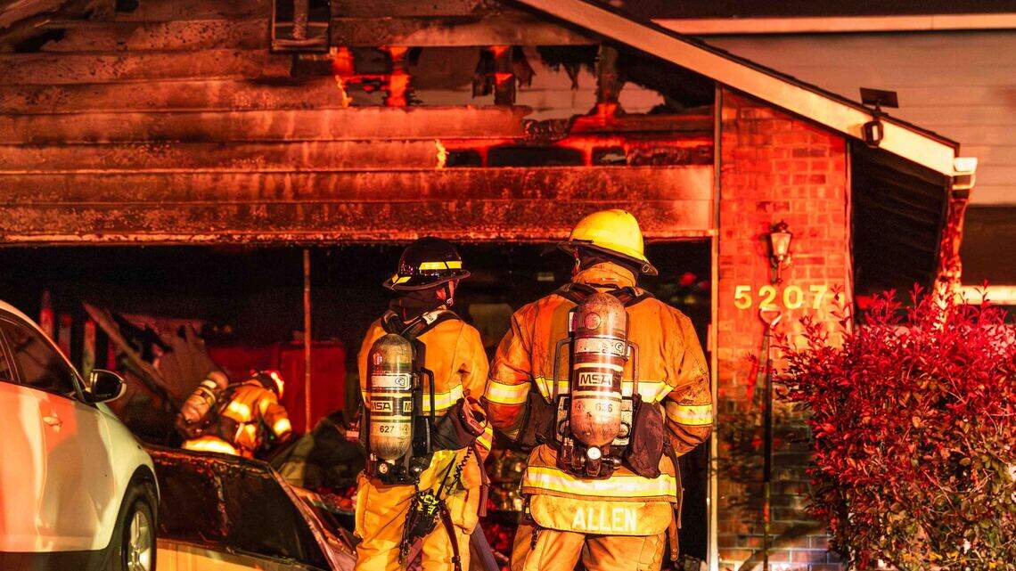 Early morning fire heavily damages West Richland home