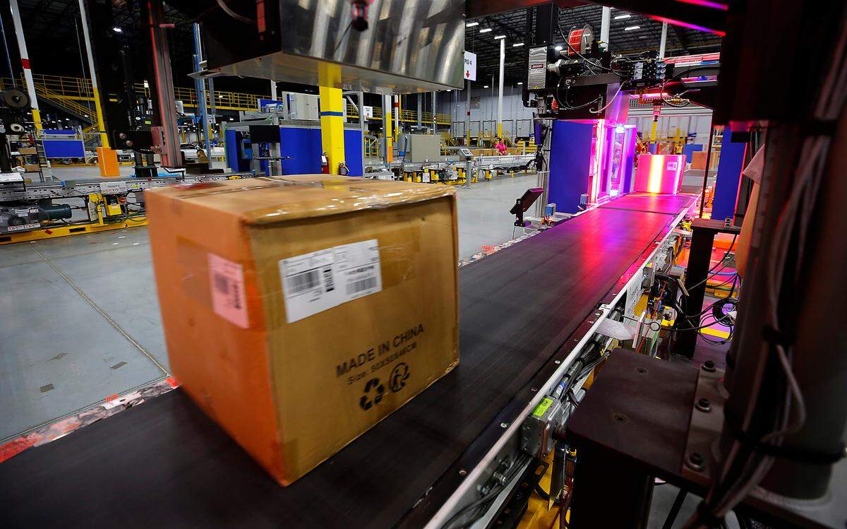 Amazon Inc. began operating its new delivery station in Pasco to speed up local deliveries.