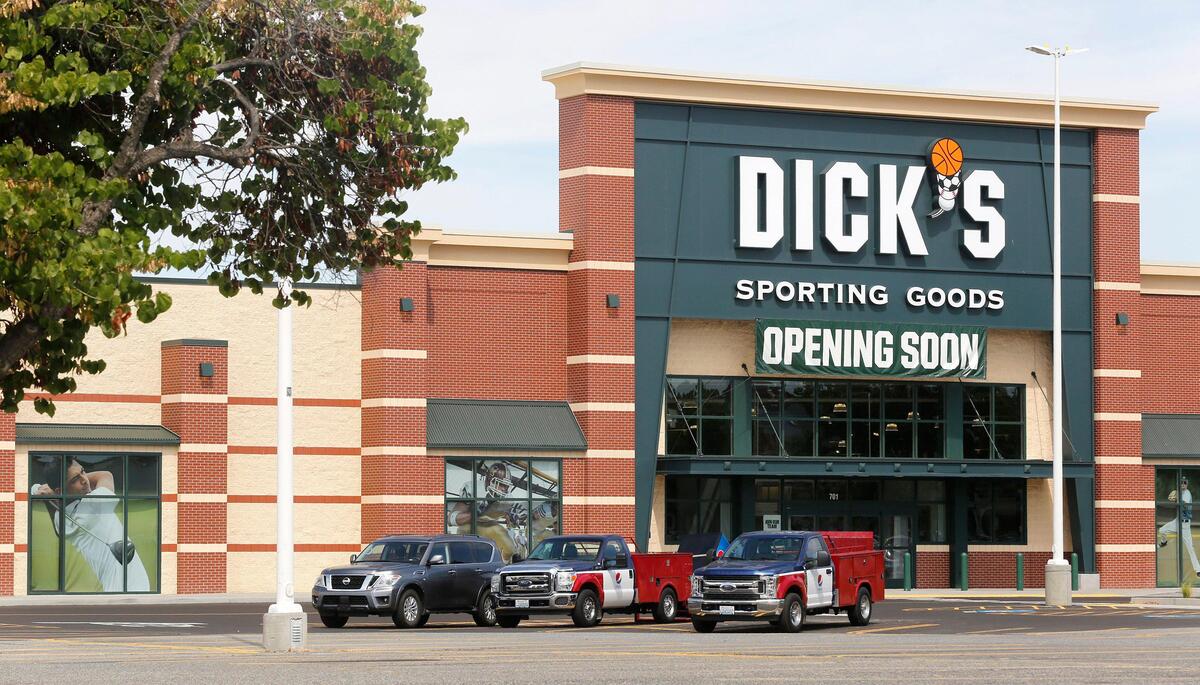 Dick’s Sporting Goods is hiring for its new Kennewick store at Columbia Center Mall. The Pittsburgh, Penn.-based big box retailer will open in September.