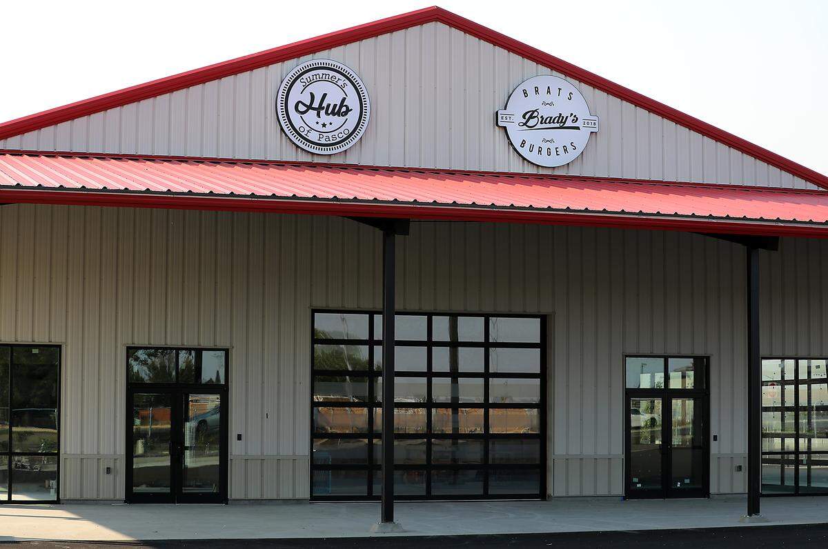 Summer’s Hub Pasco,  the Tri-Cities’ newest food truck park, has announced an opening date for October.