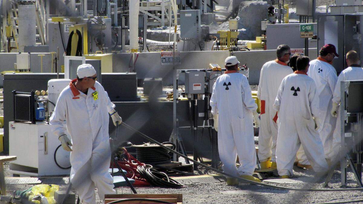 Hanford Leak