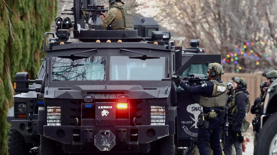 Pasco suspect, accused of threatening woman and baby, was arrested in SWAT standoff