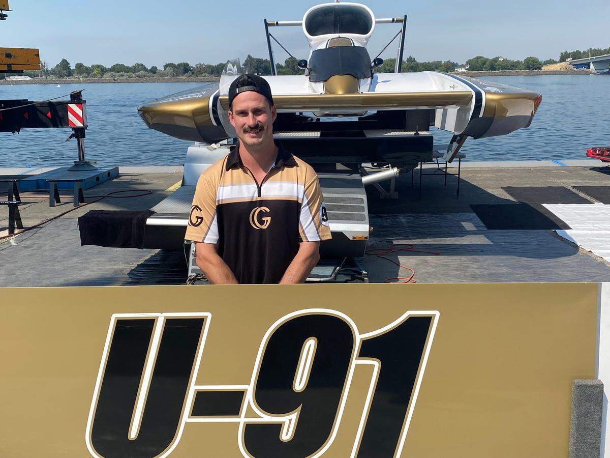 U-91 Miss Goodman Real Estate driver is Andrew Tate. This is the Miss Madison boat, and the group is only running one boat this season rather than the two it has the past few seasons.