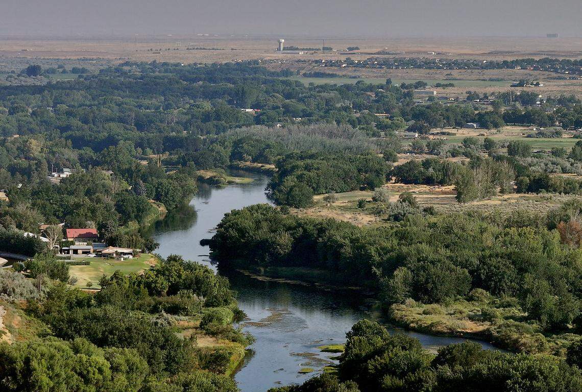 The Yakima River flows toward the Columbia River and Richland in August 2025