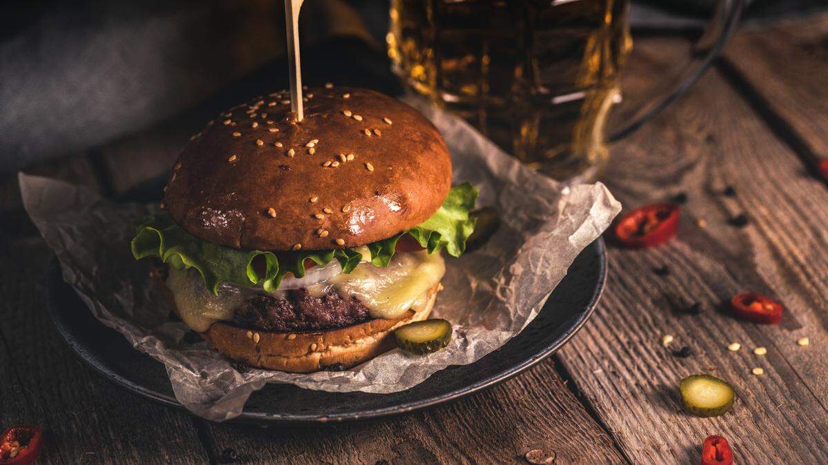 Food Network recently picked Buckhead Mountain Grill in Bellevue as Kentucky’s most charming small-town restaurant. Burgers are among its extensive menu offerings.