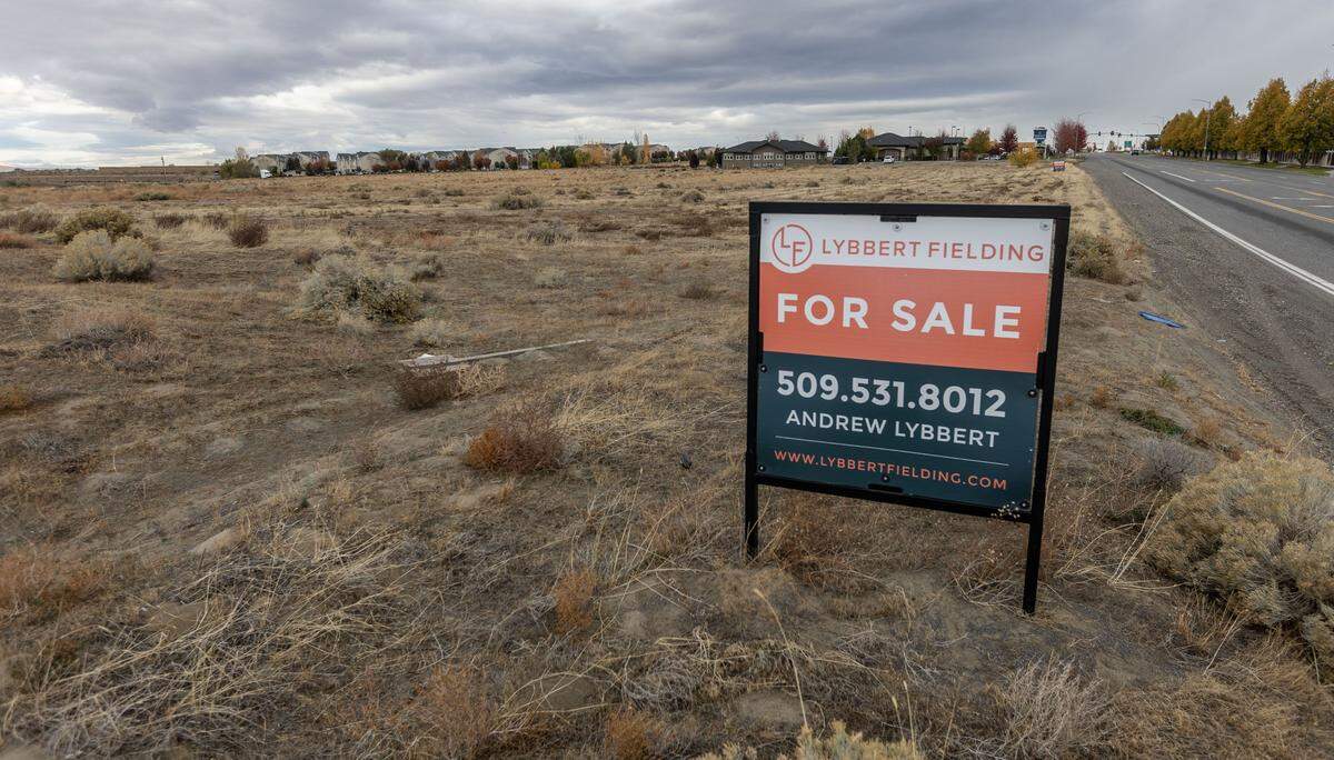 This nearly 5-acre lot south of Interstate 182 along Chapel Hill Boulevard and Broadmoor Boulevard was one possible location in west Pasco.