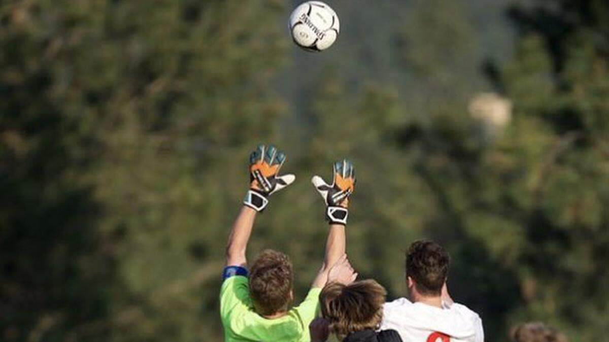 Richland goalie Jake Voordepoorte (1) was named to the 4A All-State soccer team this week.