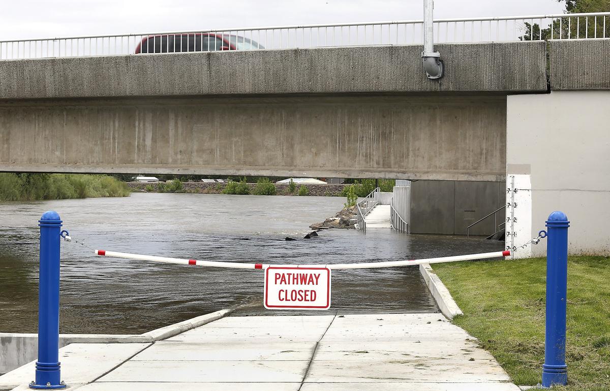 The National Weather Service predicts the Yakima River will crest Monday.