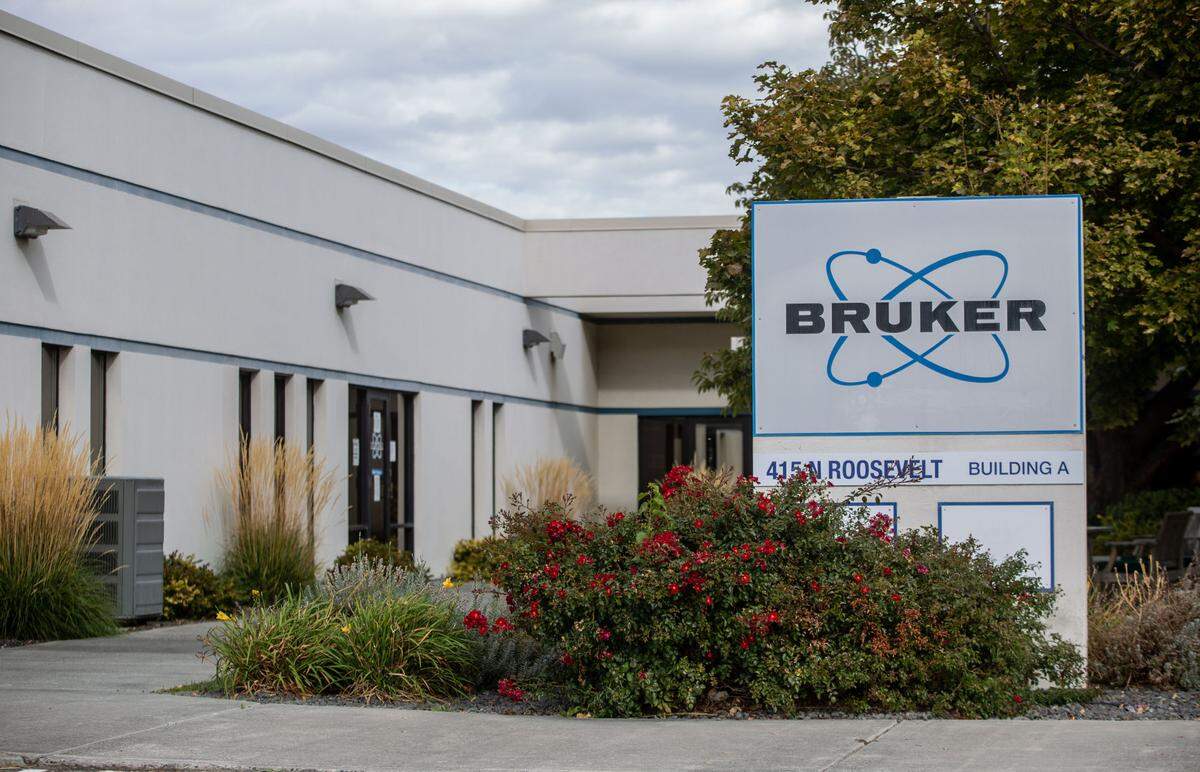 Bruker’s Kennewick plant that developed and manufactured X-ray imaging devices is closing and moving most operations overseas.