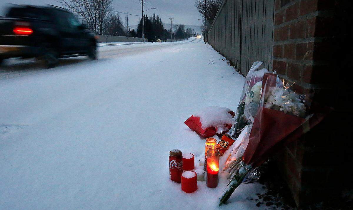A small memorial in the snow marks the spot of a deadly crash Dec. 27, 2021 that killed a 25-year-old Kennewick driver. Angel Mendoza was driving south on South Ely Street when he lost control and hit a Jeep Wrangler. Mendoza died and two people in the SUV were injured.