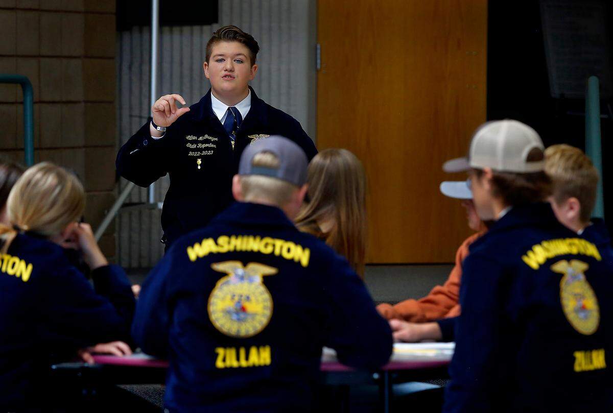Lillian McGregor, Washington FFA Association state reporter, conducts a goal-setting session for regional FFA high school students during the recent Washington FFA Evergreen Tour stop in Burbank.