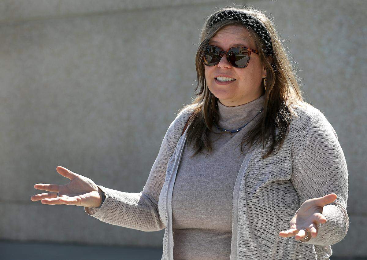 Stephanie Button, executive director of the Historic Downtown Kennewick Partnership, said she’s worked to find a buyer who can bring activity back to a prominent location in the heart of Kennewick’s Central Business District.