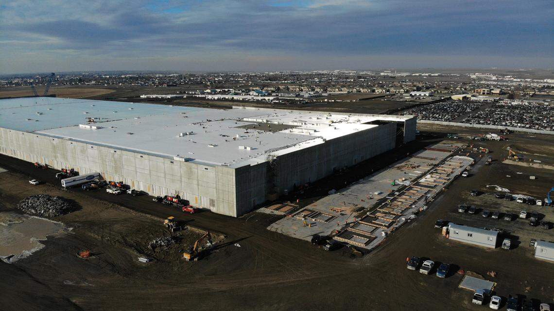 Amazon hiring 1,000 for $30M retrofit of vacant Tri-Cities warehouse