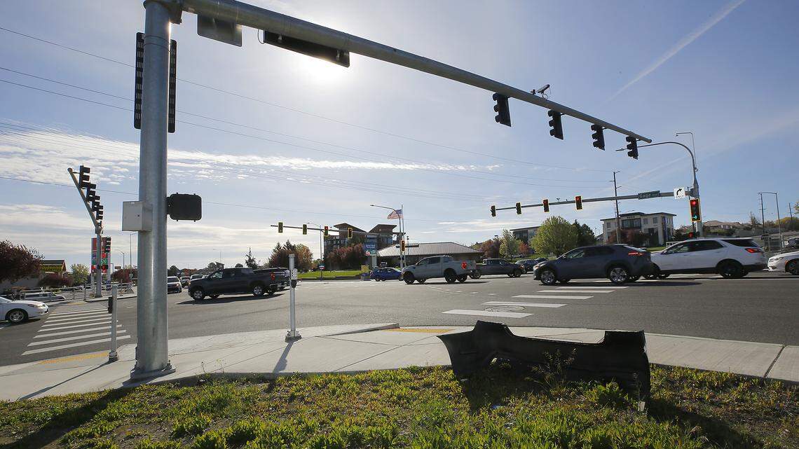 Motorcyclist hospitalized after colliding with car at busy Kennewick intersection
