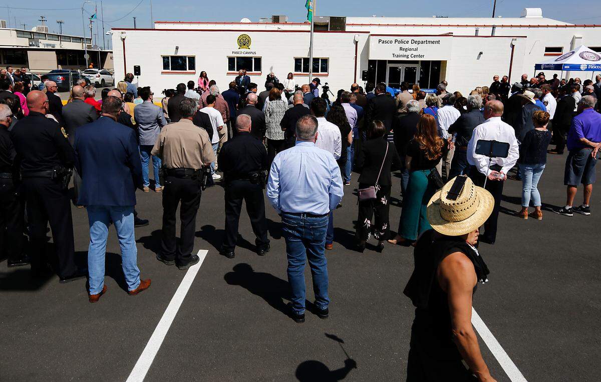 Several hundred community members, law enforcement officials and elected officials gathered for the grand opening ceremony.
