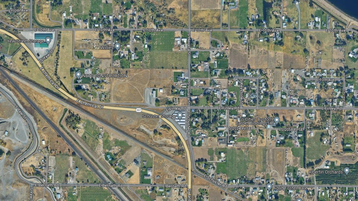A downed power line at Highway 397 and Morton Road causes a road closure and knocks out power to about 700 Benton PUD customers.