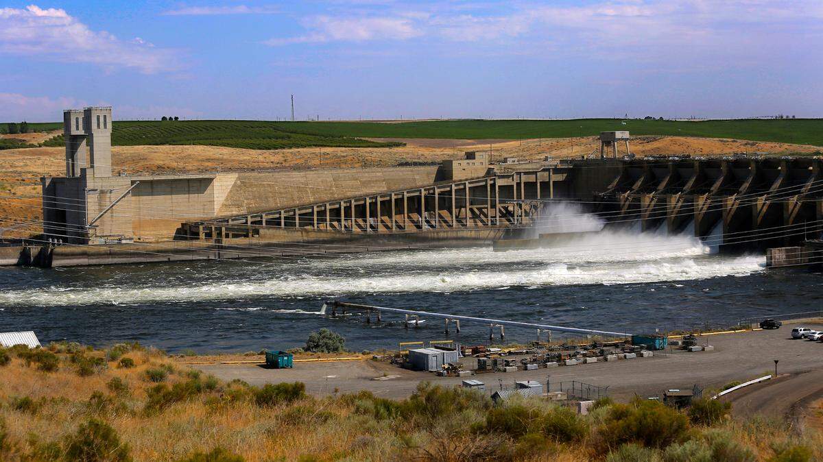 Ice Harbor Dam on the Snake River in Walla Walla County.