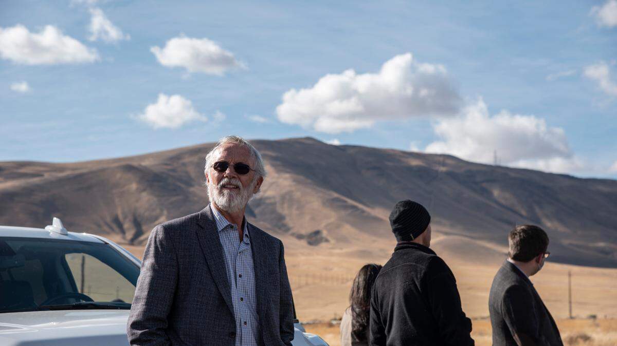 Rep. Dan Newhouse, R-Wash., joined U.S. Fish and Wildlife Service, Western Caucus Foundation representatives, and local elected and business leaders on a tour of Rattlesnake Mountain in October 2020.