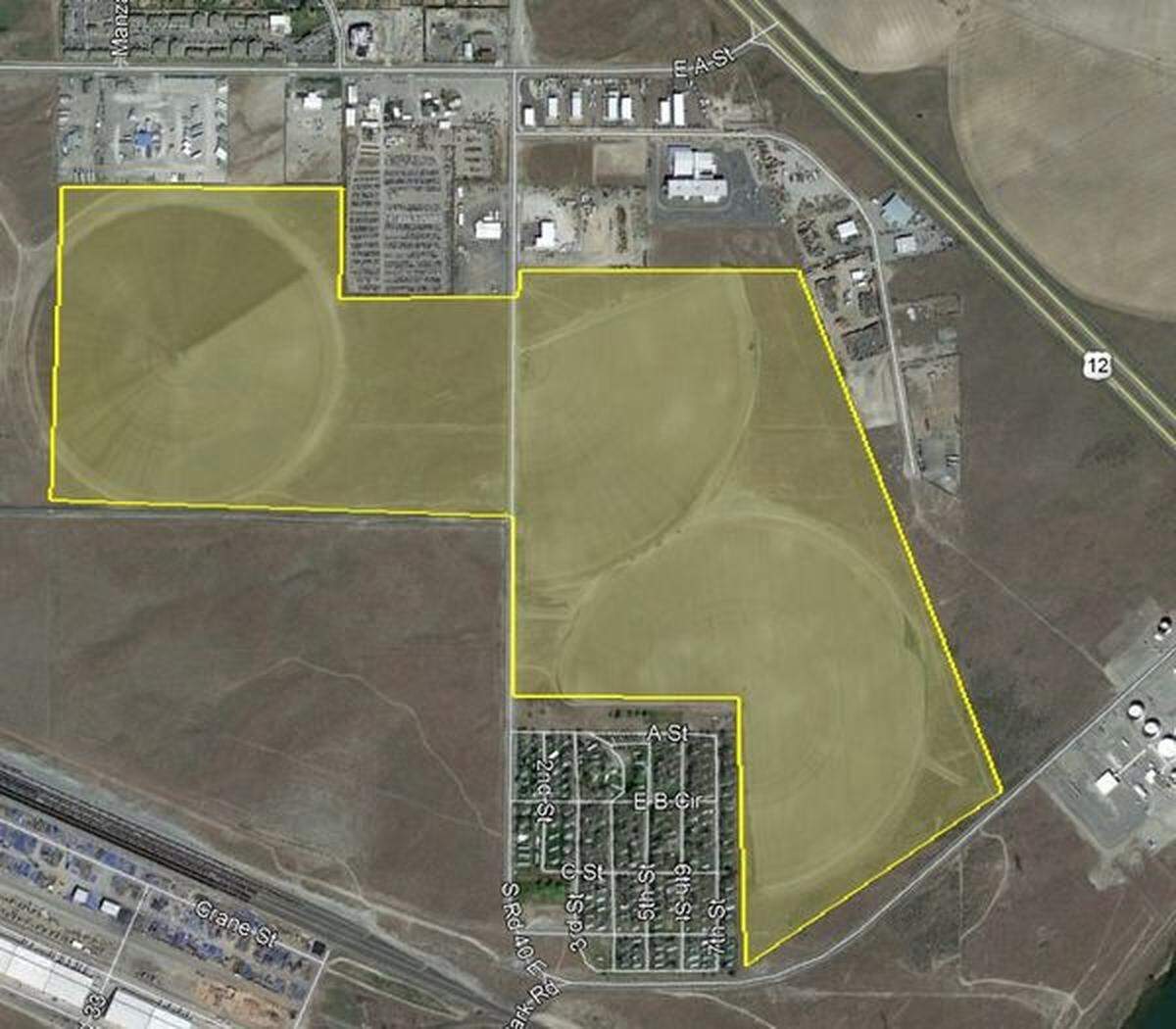 Outlines show the location on South Road 40 East of two warehouses being built in Pasco near railroad and trucking operations at the Big Pasco Industrial Center and just west of Highway 12.