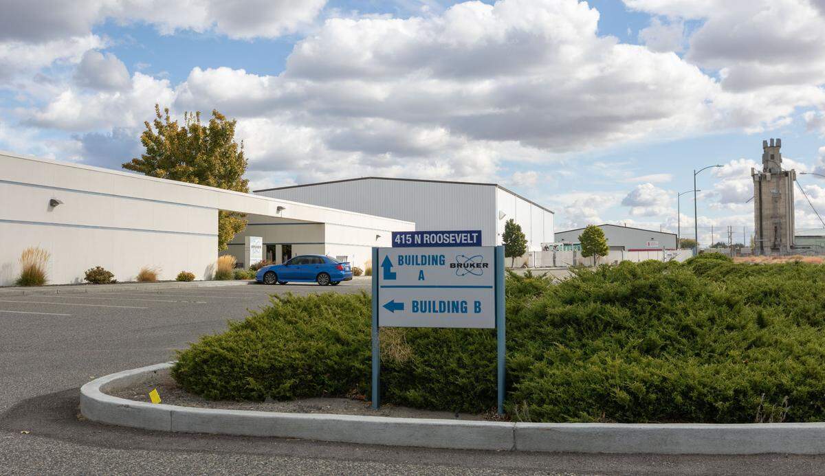 Bruker’s Kennewick plant that developed and manufactured X-ray imaging devices is closing and moving most operations overseas.