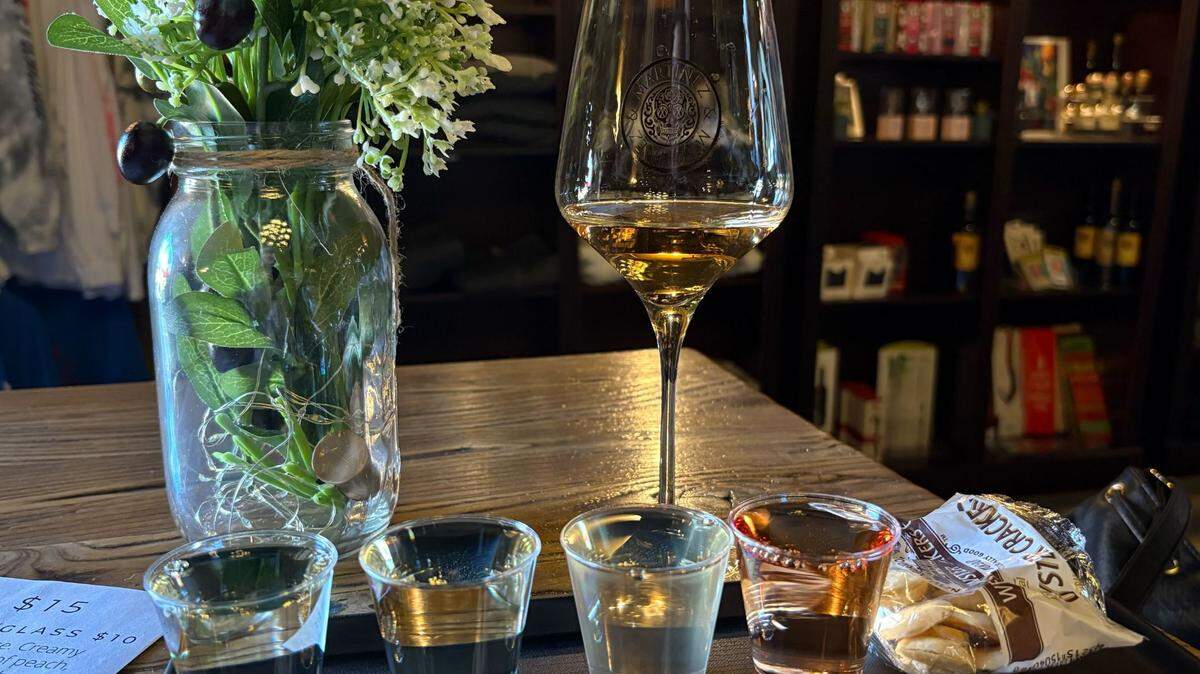 The white wine flight at Martinez and Martinez Winery features five wines from 2022 and 2023.