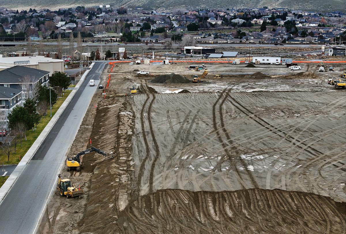 Crews are busy preparing the 29.48-acre Richland site at 3125 Queensgate Drive, behind Grocery Outlet and Target, for the new Costco Wholesale.