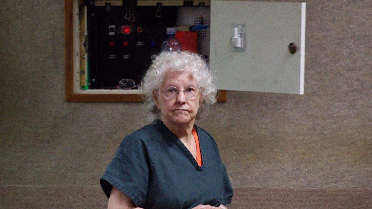 Wanda Lee Roberts, 87, enters Yakima County Superior Court on Monday for a preliminary hearing in the shooting death of her granddaughter.