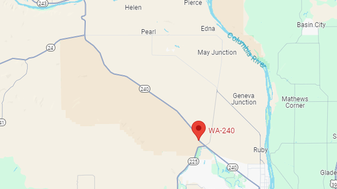 Wildfire closes 20+ miles of highway across Hanford nuclear site Saturday night