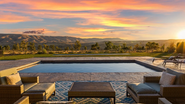 Dream home for sale in Eastern WA resort town has its own pool, shuffleboard court