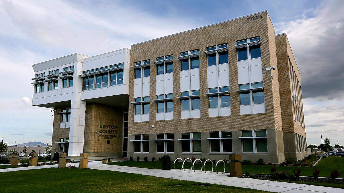 The Benton County Sheriff’s Office is planning a public meeting to talk about the use of a new AI system to identify people in pictures.