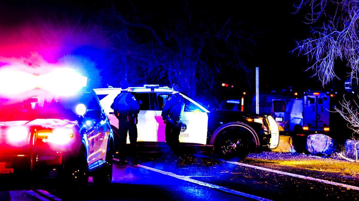 Kennewick Police Department and Tri-City Regional SWAT arrested a Walla Walla murder suspect sleeping in a van in Columbia Park early Friday. 
