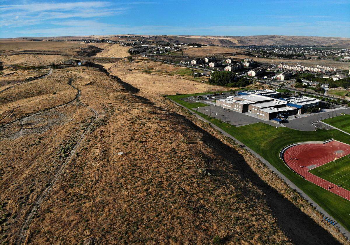 This 150-acre site in south Kennewick near Clodfelter Road and the Bob Olson Parkway is about to be turbocharged by Urban Trails, a mix of apartments, town homes and houses near Desert Hills Middle School.