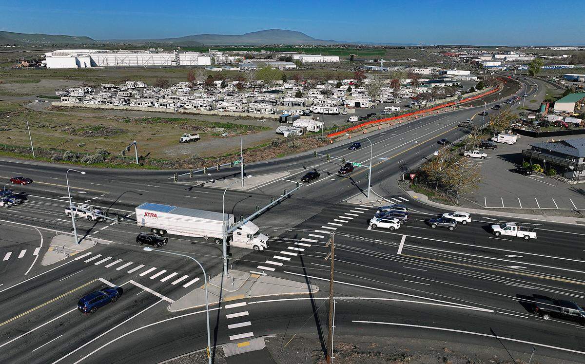 The Washington State Department of Transportation has started work on an $8 million project to update Highway 240 in Richland, which will require nightly closures between 6 p.m. and 4 a.m., Sunday evenings through Saturday mornings, with work expected to wrap up in August. Workers have started installing a noise wall along the south side of the highway, near Moon River RV Resort.