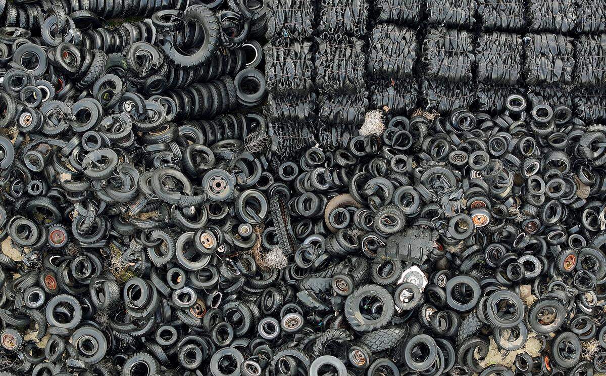 Richland is working on a plan to remove an estimated 7,100 tons of old tires abandoned at a former recycling business on Twin Bridges Road. It’s the largest stockpile of used tires on an unlicensed site in the state.