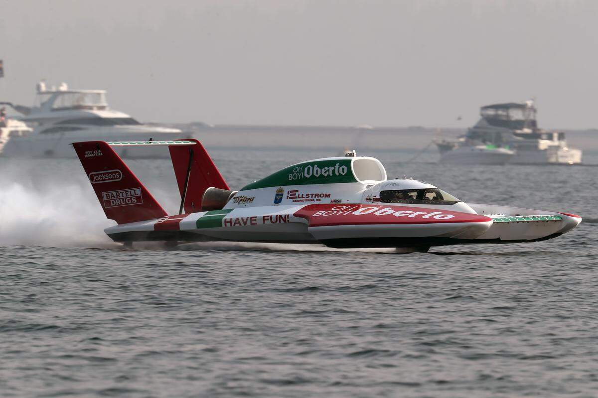 Strong Racing has purchased the boat (shown here) and all equipment of the Ellstrom/Elam Racing team.