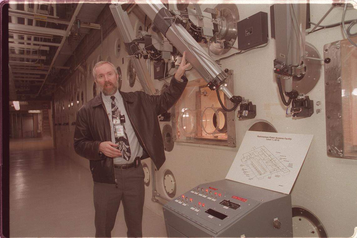 A hot cell in the Fuel and Materials Examination Facility at the Hanford nuclear site was shown by a contractor employee during a tour in 1998 as uses for the huge building were being considered.