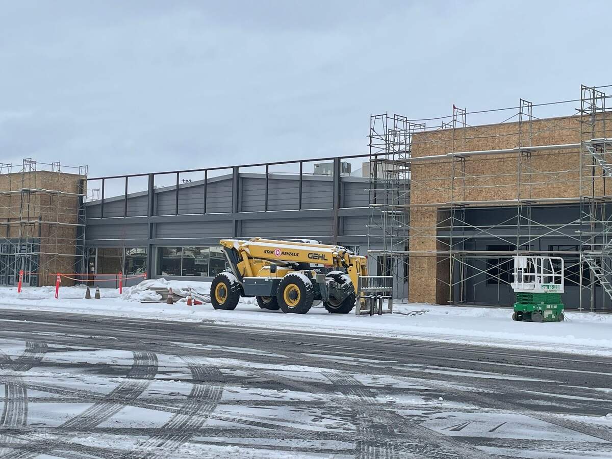 Major facade renovation work is being done to modernize the River’s Edge shopping center in Richland.