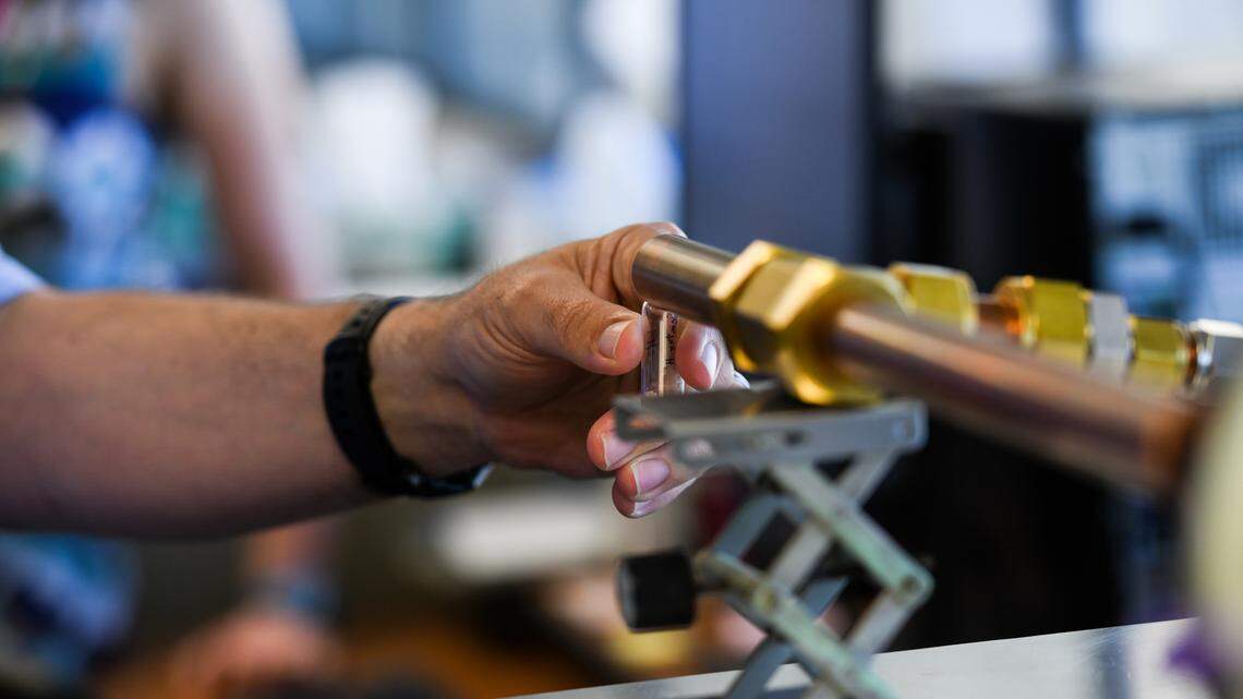 Dreaded airport security checkpoints are getting faster, more efficient with PNNL technology