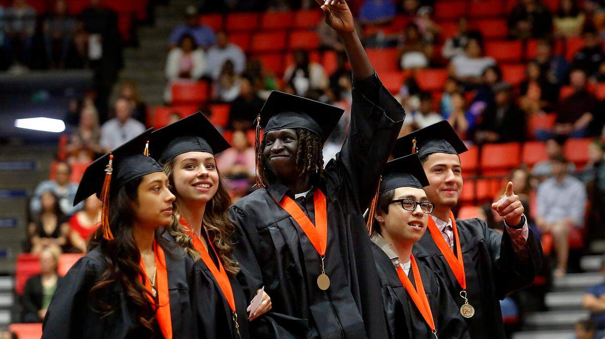 Gallery | 350 students graduate from Kennewick High in 2022