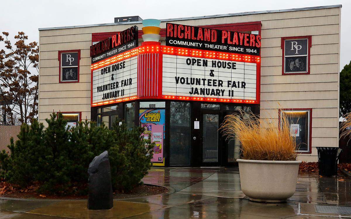 The exterior of the Richland Players performing arts theater building in Richland.