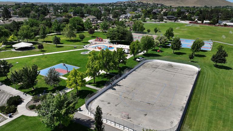 Hockey fans upset with Kennewick plan to change area’s only outdoor rink