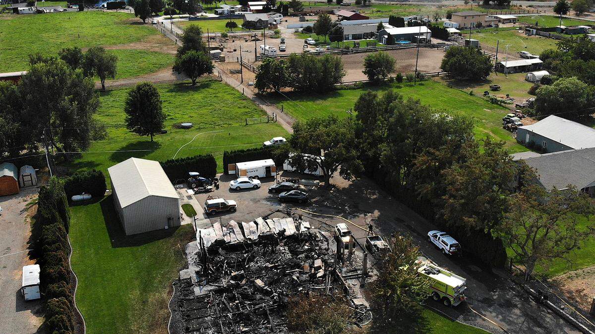 4 dead, 3 homes burned in hours-long Tri-Cities rampage by gunman