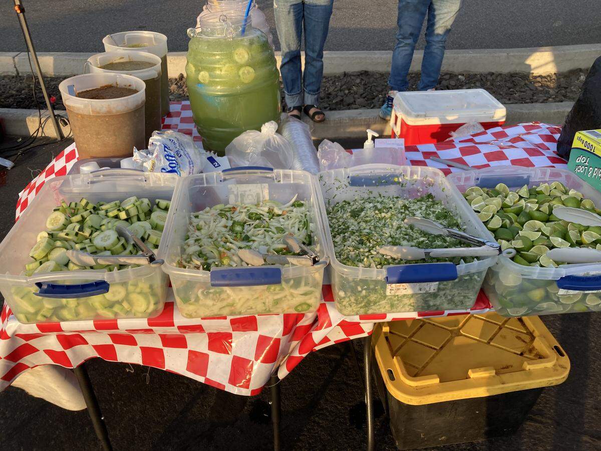The Benton Franklin Health District is receiving reports of pop-up food vendors without permits, that have no water for washing produce or worker handwashing.