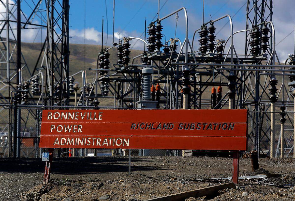 Transmission congestion on a three-mile transmission line from the Stevens Drive Substation south to the Richland Substation has caused 15 unplanned power outages in the last five years, according to BPA. A section of the transmission line coming from Wellsian Way connects to the Richland Substation on Thayer Drive.